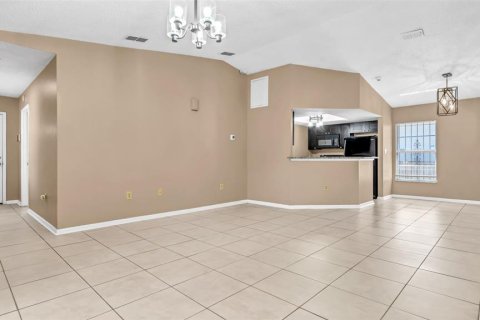 Villa ou maison à louer à Tampa, Floride: 3 chambres, 157.75 m2 № 2115474 - photo 8