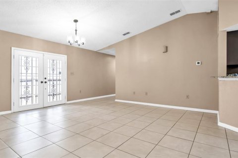 Villa ou maison à louer à Tampa, Floride: 3 chambres, 157.75 m2 № 2115474 - photo 11