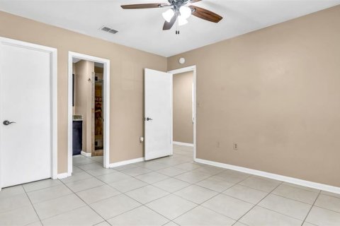 Villa ou maison à louer à Tampa, Floride: 3 chambres, 157.75 m2 № 2115474 - photo 16