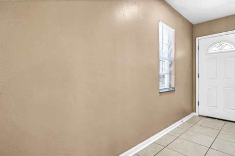 Villa ou maison à louer à Tampa, Floride: 3 chambres, 157.75 m2 № 2115474 - photo 6