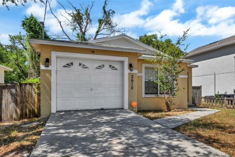 Villa ou maison à louer à Tampa, Floride: 3 chambres, 157.75 m2 № 2115474 - photo 2