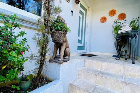 Casa en venta en West Miami, Florida, 4 dormitorios, 207.45 m2 № 2035019 - foto 7