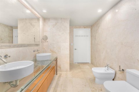Condominio en venta en Miami Beach, Florida, 2 dormitorios, 157.93 m2 № 1984209 - foto 23