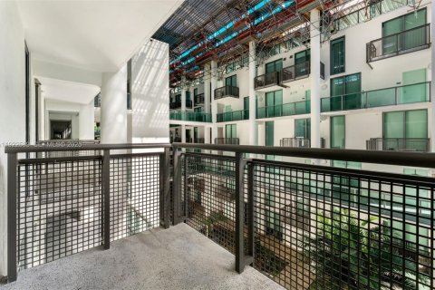 Condominio en venta en Miami Beach, Florida, 2 dormitorios, 157.93 m2 № 1984209 - foto 25