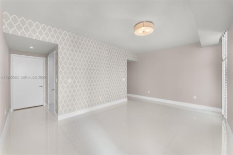 Condominio en venta en Miami Beach, Florida, 2 dormitorios, 157.93 m2 № 1984209 - foto 19