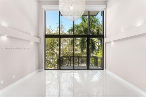 Condominio en venta en Miami Beach, Florida, 2 dormitorios, 157.93 m2 № 1984209 - foto 2