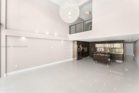 Condominio en venta en Miami Beach, Florida, 2 dormitorios, 157.93 m2 № 1984209 - foto 7