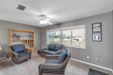 Condo in Sun City Center, Florida, 2 bedrooms № 2120413 - photo 9