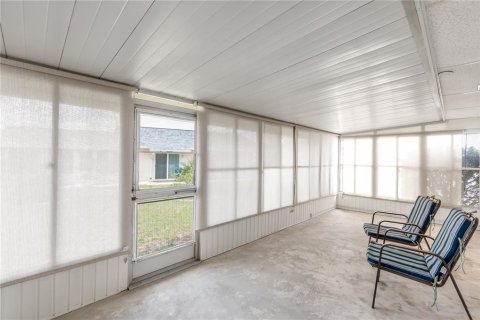 Condo in Sun City Center, Florida, 2 bedrooms № 2120413 - photo 16