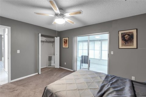 Condo in Sun City Center, Florida, 2 bedrooms № 2120413 - photo 14