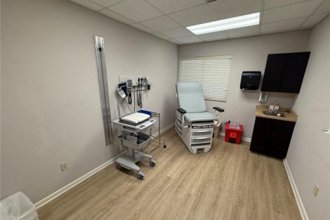Immobilier commercial à louer à Gainesville, Floride: 673.54 m2 № 2143099 - photo 17