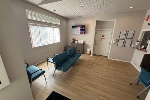 Immobilier commercial à louer à Gainesville, Floride: 673.54 m2 № 2143099 - photo 11