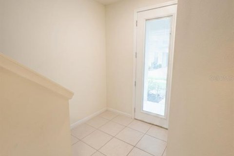 Villa ou maison à louer à Orlando, Floride: 4 chambres, 168.06 m2 № 2156436 - photo 4