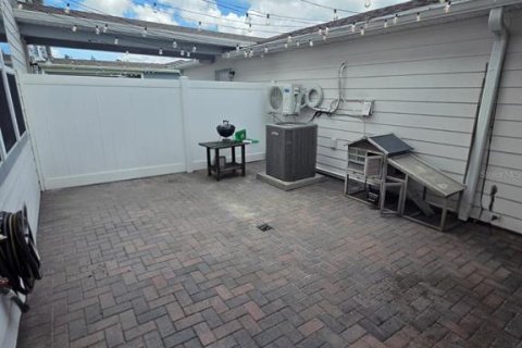 Villa ou maison à louer à Orlando, Floride: 4 chambres, 168.06 m2 № 2156436 - photo 12