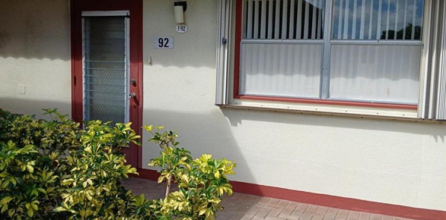 Apartment in Delray Beach, Florida 2 bedrooms, 81.75 sq.m. № 2190828