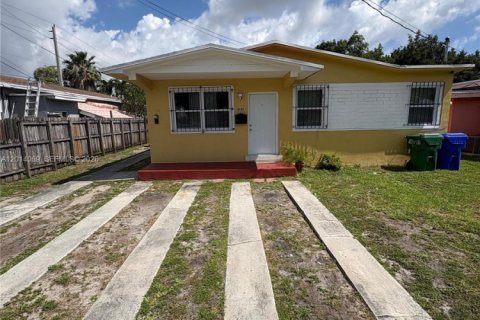 Villa ou maison à Miami, Floride 2 chambres, 130.43 m2 № 2076059
