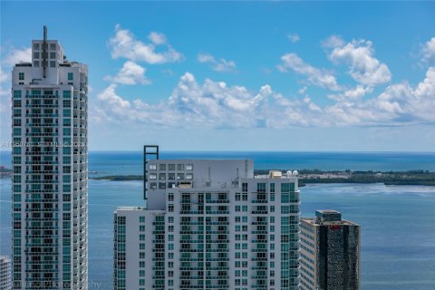 Condominio en alquiler en Miami, Florida, 3 dormitorios, 177.81 m2 № 2007010 - foto 17