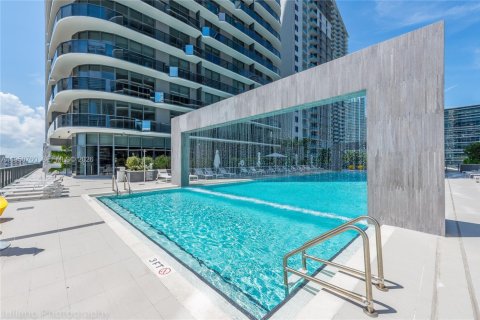 Condominio en alquiler en Miami, Florida, 3 dormitorios, 177.81 m2 № 2007010 - foto 20