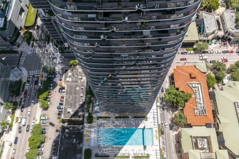 Condominio en alquiler en Miami, Florida, 3 dormitorios, 177.81 m2 № 2007010 - foto 7