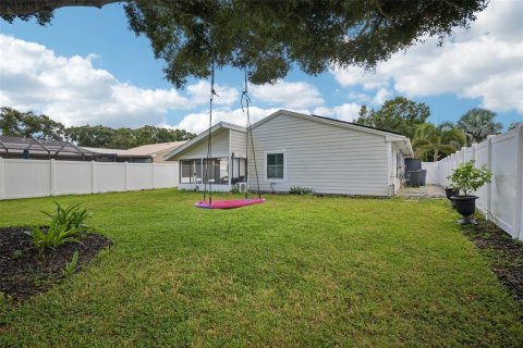 Villa ou maison à vendre à Palm Harbor, Floride: 3 chambres, 96.15 m2 № 2398407 - photo 26