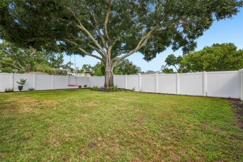 Villa ou maison à vendre à Palm Harbor, Floride: 3 chambres, 96.15 m2 № 2398407 - photo 25
