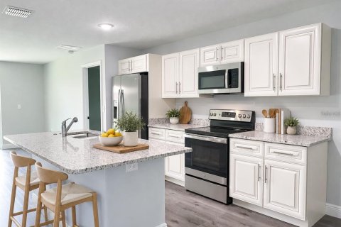 Villa ou maison à vendre à Ocala, Floride: 3 chambres, 117.8 m2 № 2411645 - photo 2