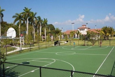 Touwnhouse à louer à Homestead, Floride: 3 chambres, 161.74 m2 № 1965895 - photo 12