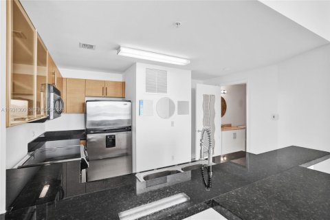 Condominio en venta en Miami, Florida, 1 dormitorio, 78.97 m2 № 1990303 - foto 14