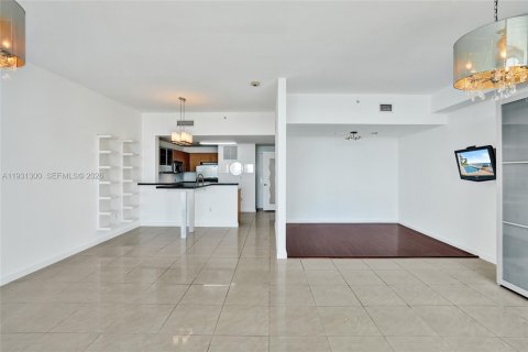 Condominio en venta en Miami, Florida, 1 dormitorio, 78.97 m2 № 1990303 - foto 20