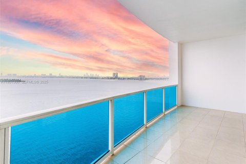 Купить кондоминиум в Майами, Флорида 1 спальня, 78.97м2, № 1990303 - фото 1