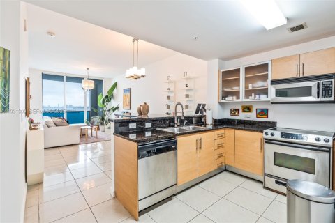 Купить кондоминиум в Майами, Флорида 1 спальня, 78.97м2, № 1990303 - фото 3