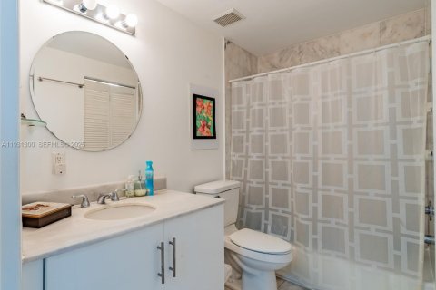 Купить кондоминиум в Майами, Флорида 1 спальня, 78.97м2, № 1990303 - фото 10