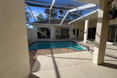 House in Weeki Wachee, Florida 3 bedrooms, 221.57 sq.m. № 1528359 - photo 9