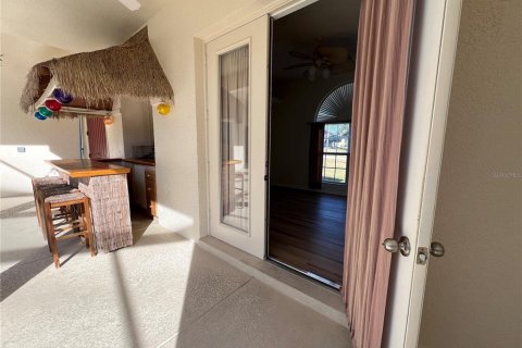 House in Weeki Wachee, Florida 3 bedrooms, 221.57 sq.m. № 1528359 - photo 10