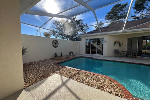 House in Weeki Wachee, Florida 3 bedrooms, 221.57 sq.m. № 1528359 - photo 8