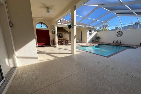 House in Weeki Wachee, Florida 3 bedrooms, 221.57 sq.m. № 1528359 - photo 19