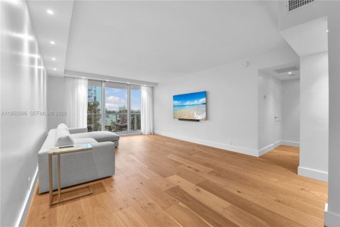 Condominio en venta en Miami Beach, Florida, 1 dormitorio, 79.15 m2 № 2007468 - foto 6