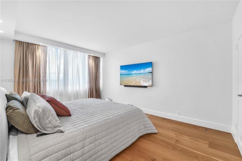 Condominio en venta en Miami Beach, Florida, 1 dormitorio, 79.15 m2 № 2007468 - foto 13