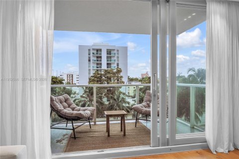 Condominio en venta en Miami Beach, Florida, 1 dormitorio, 79.15 m2 № 2007468 - foto 17