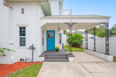 House in Lakeland, Florida 5 bedrooms, 222.97 sq.m. № 2259107 - photo 2