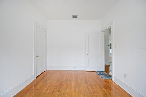House in Lakeland, Florida 5 bedrooms, 222.97 sq.m. № 2259107 - photo 18