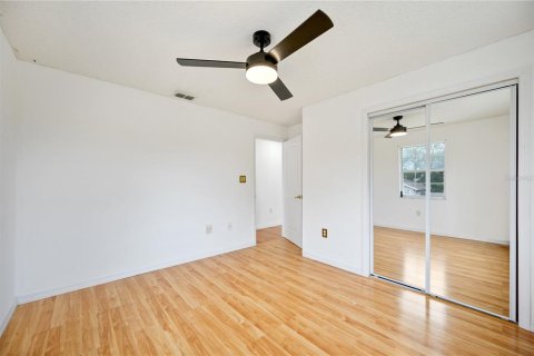 House in Lakeland, Florida 5 bedrooms, 222.97 sq.m. № 2259107 - photo 25