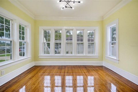 House in Lakeland, Florida 5 bedrooms, 222.97 sq.m. № 2259107 - photo 6
