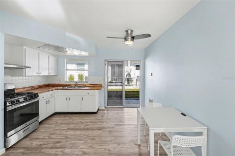 Купить кондоминиум в Семинол, Флорида 5 комнат, 59.46м2, № 2094060 - фото 12