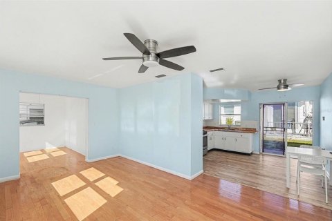 Купить кондоминиум в Семинол, Флорида 5 комнат, 59.46м2, № 2094060 - фото 8