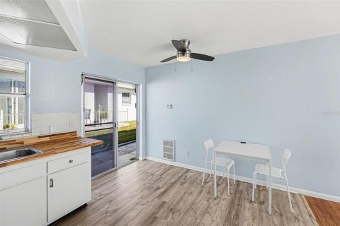 Купить кондоминиум в Семинол, Флорида 5 комнат, 59.46м2, № 2094060 - фото 14