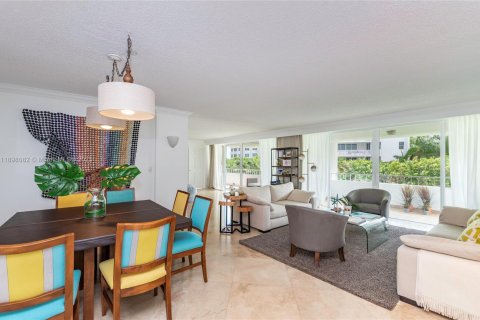 Condominio en alquiler en Key Biscayne, Florida, 3 dormitorios, 200.2 m2 № 1952032 - foto 3