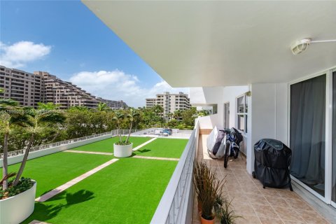 Condominio en alquiler en Key Biscayne, Florida, 3 dormitorios, 200.2 m2 № 1952032 - foto 12