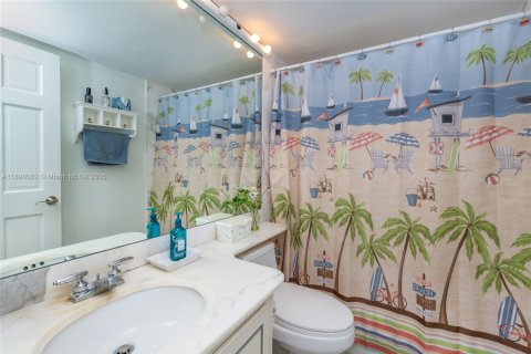 Condominio en alquiler en Key Biscayne, Florida, 3 dormitorios, 200.2 m2 № 1952032 - foto 22