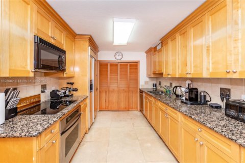 Condominio en alquiler en Key Biscayne, Florida, 3 dormitorios, 200.2 m2 № 1952032 - foto 13